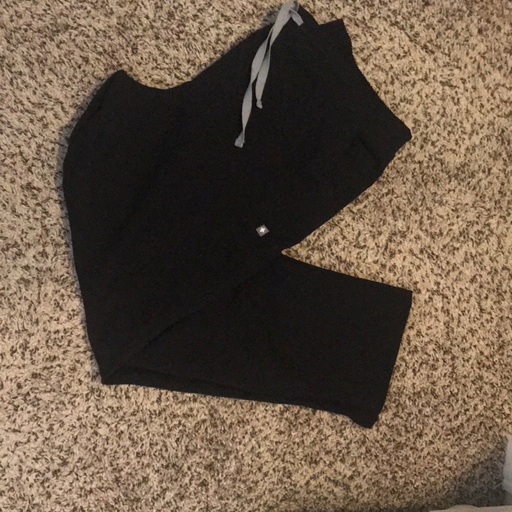Figs Black L/P